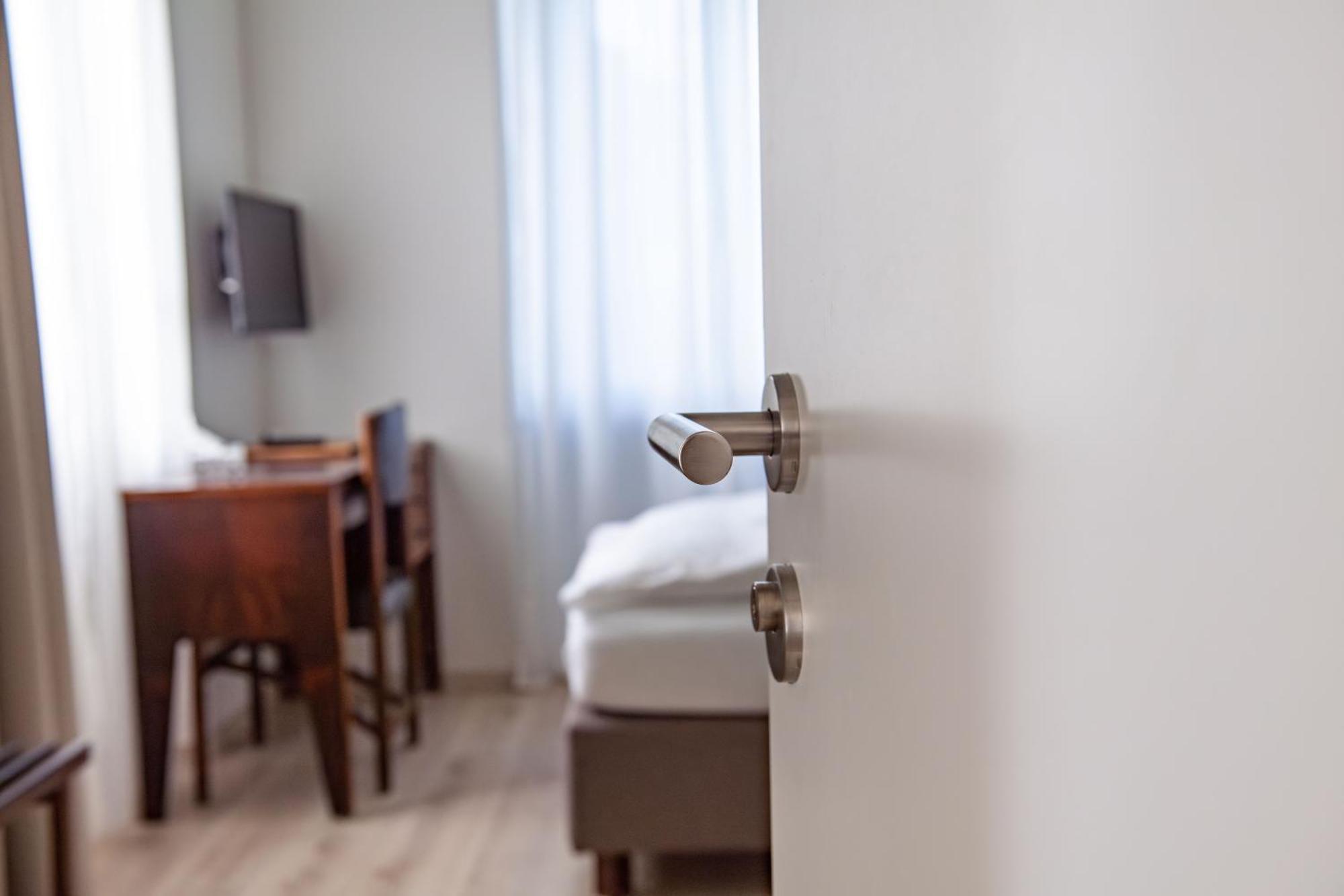 Albergo Hotel Tesserete Екстер'єр фото